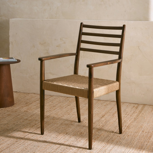 Sillón de madera de nogal y ratán Budy Nogal