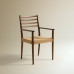 Sillón de madera de nogal y ratán Budy Nogal