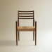Sillón de madera de nogal y ratán Budy Nogal