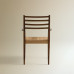 Sillón de madera de nogal y ratán Budy Nogal
