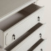 Chiffonnier de madera de roble con 5 cajones Bourne Mano Mundo Blanco